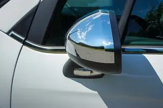 Wing mirrors are covered by car hire excess insurance